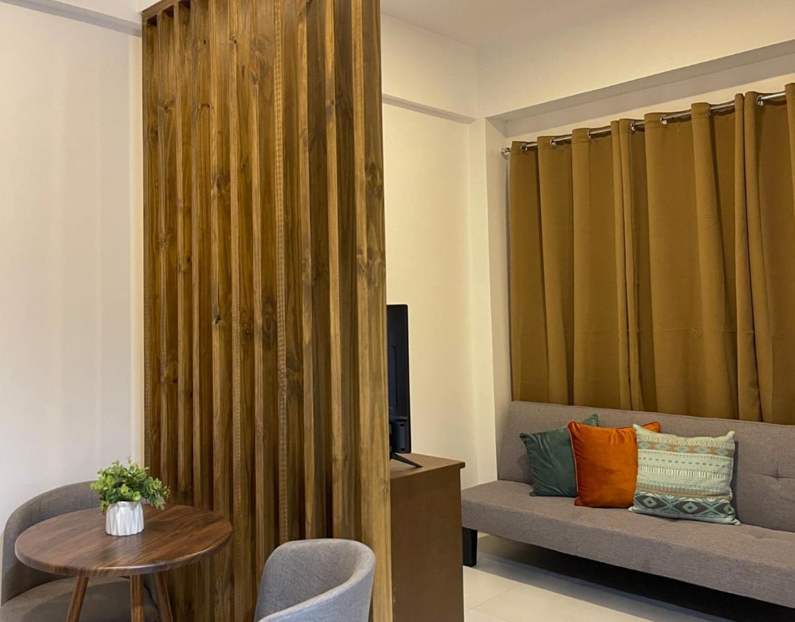 Airo Suites Makati Pasay Bagian luar foto