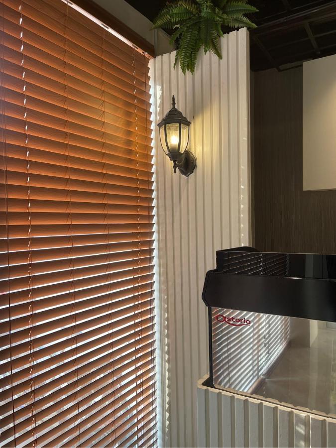 Airo Suites Makati Pasay Bagian luar foto