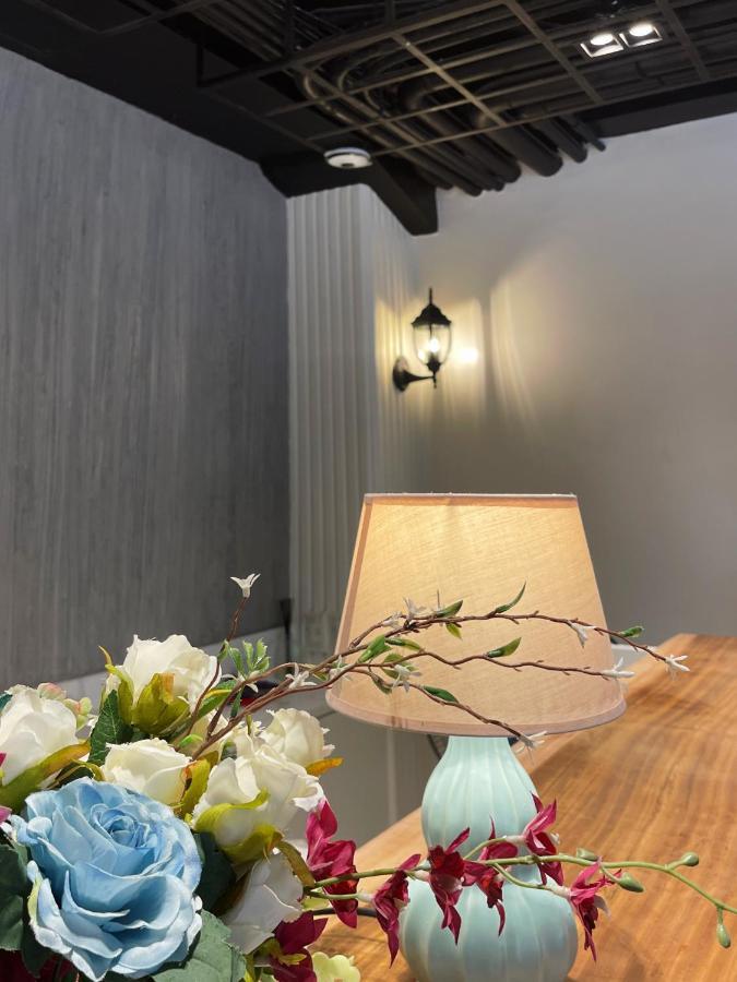 Airo Suites Makati Pasay Bagian luar foto