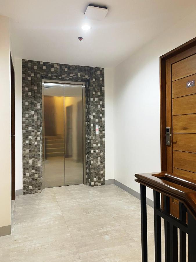 Airo Suites Makati Pasay Bagian luar foto